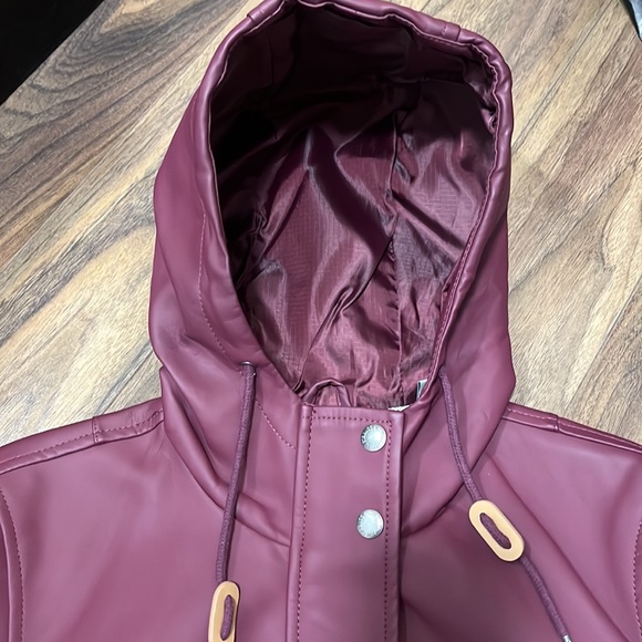 Levis Wine Red Rain Coat XS - Picture 10 of 14